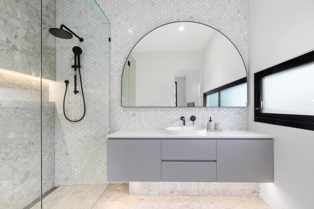 Kirks On Park - Brand New Luxury Home, Great Location 索伦托 外观 照片