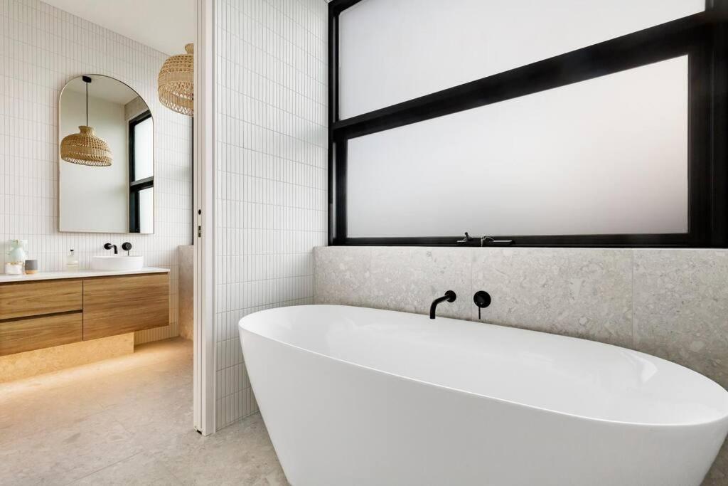 Kirks On Park - Brand New Luxury Home, Great Location 索伦托 外观 照片